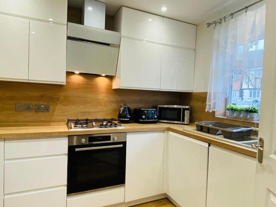 Villa Family Relax In The Seaside Town With Parking Hastings Exterior foto
