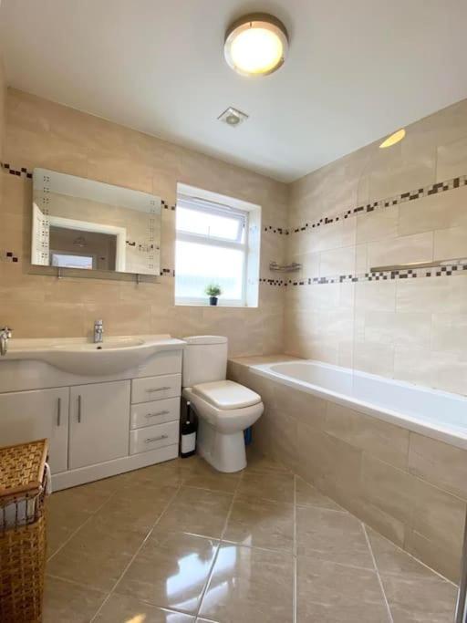 Villa Family Relax In The Seaside Town With Parking Hastings Exterior foto